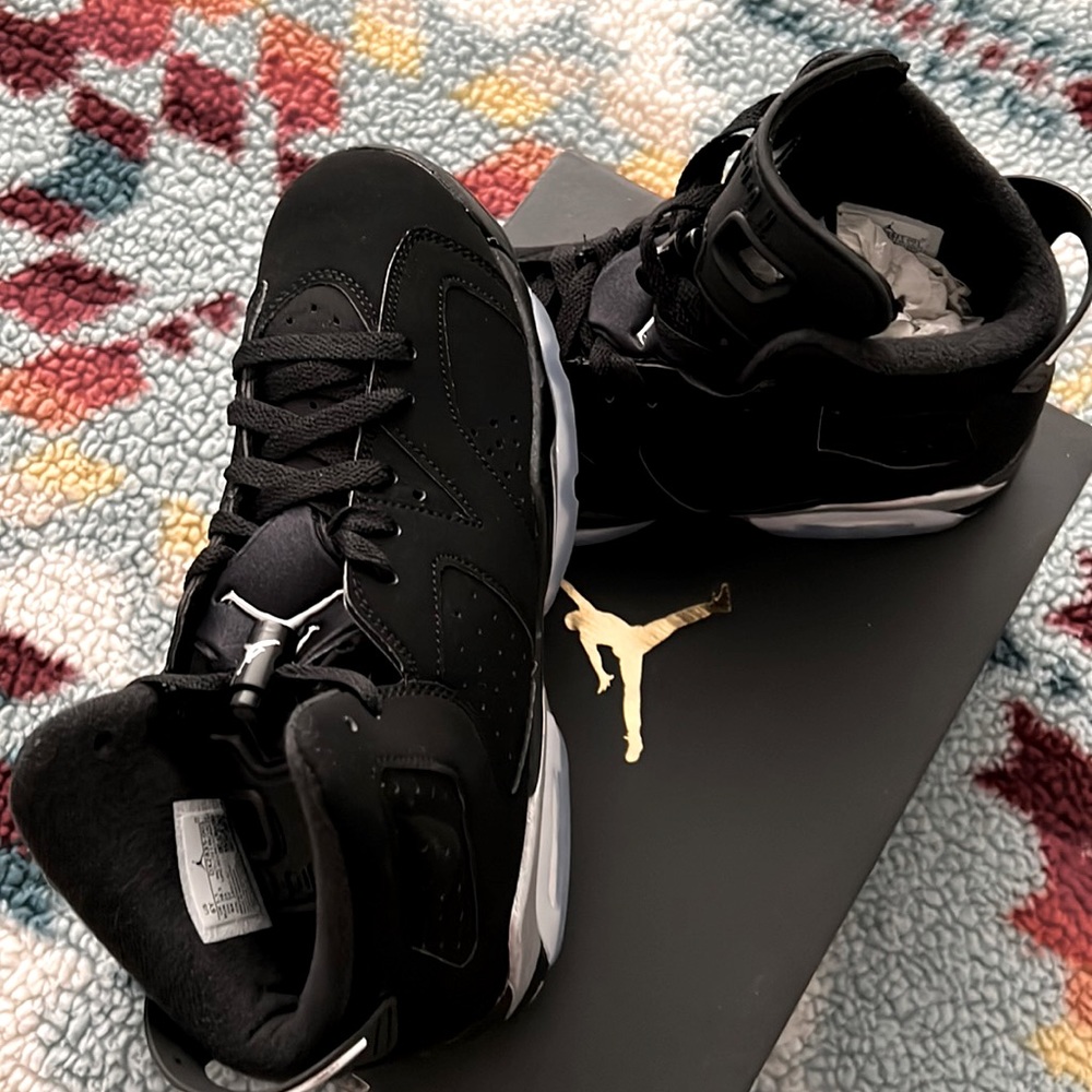 New Air Jordan 6 Retro: Black/Metallic silver-Black